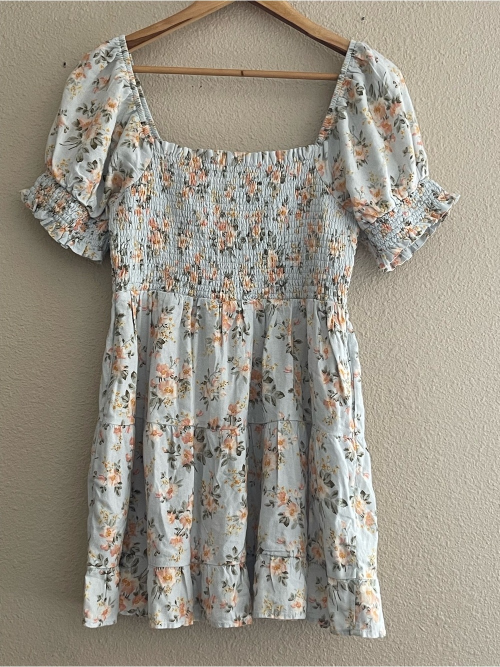 American Eagle Picnic Pretty Puff-Sleeve Dress. Floral Smocked linen blend - Picture 4 of 12